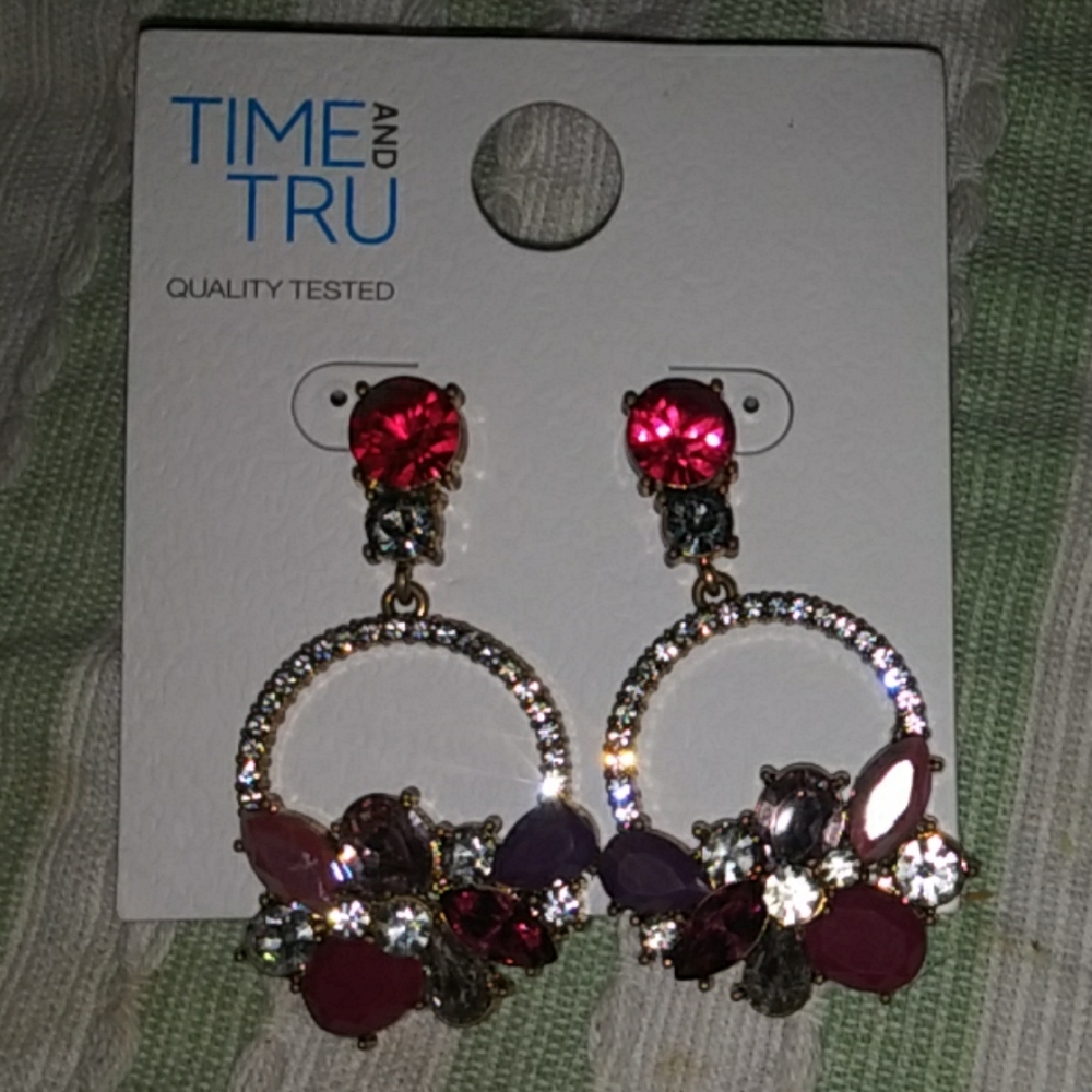Time and Tru earrings🍀